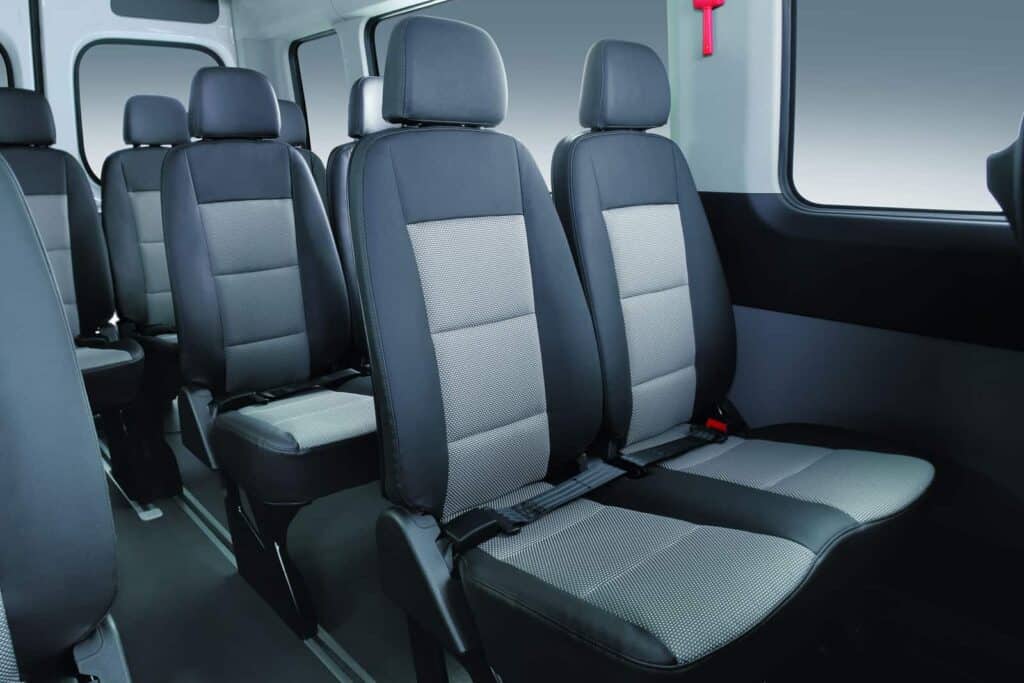 Hyundai Joins The Cargo Van Ranks - Hyundai H350 12 Hyundai H350 Passenger Van 5