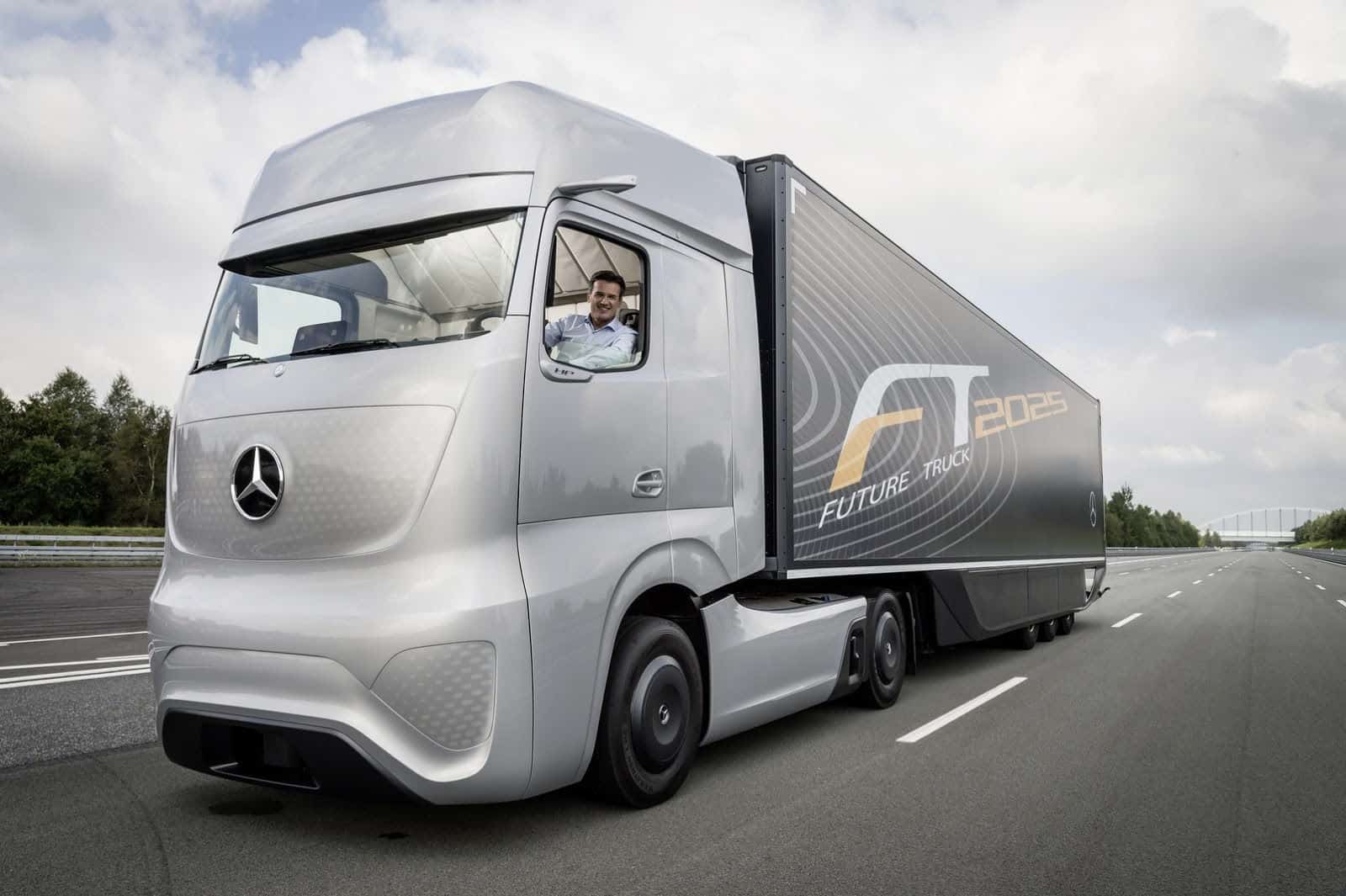 Future Truck 2025 by Mercedes