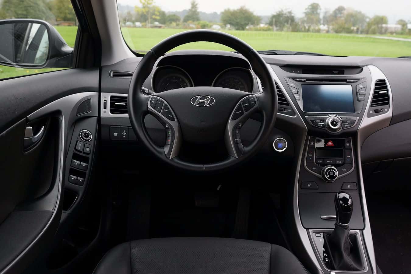 2015Hyundai Elantra cabin space