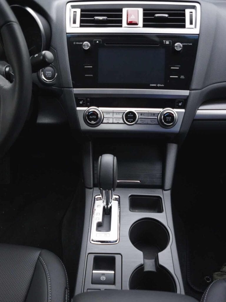 2015 Subaru Legacy 3.6R 10