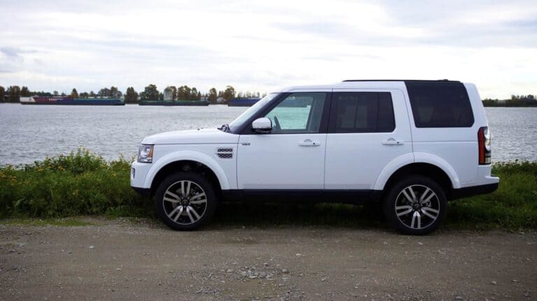 2015 Land Rover LR4 Discovery Review