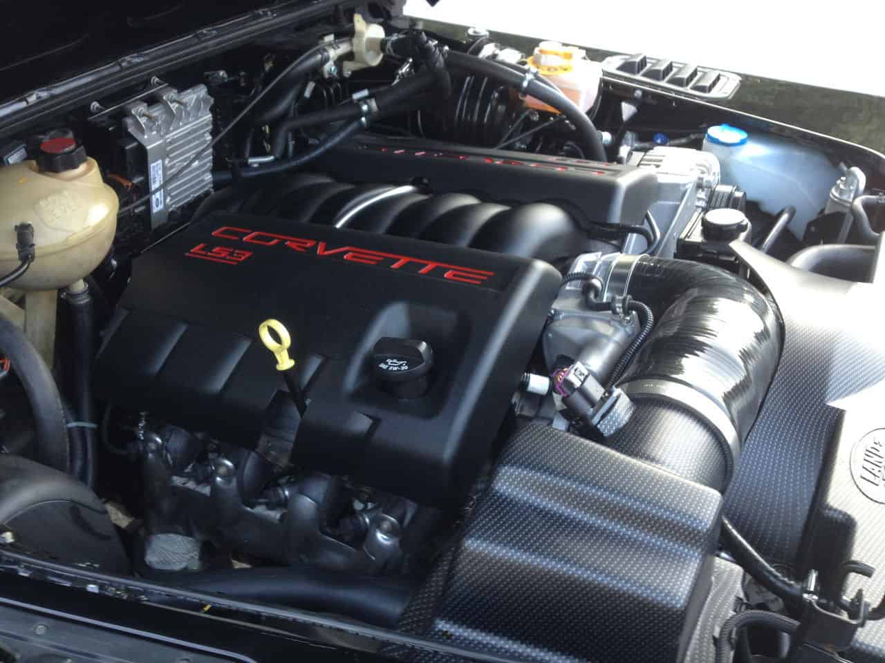 Land Rover Defender corvette engine