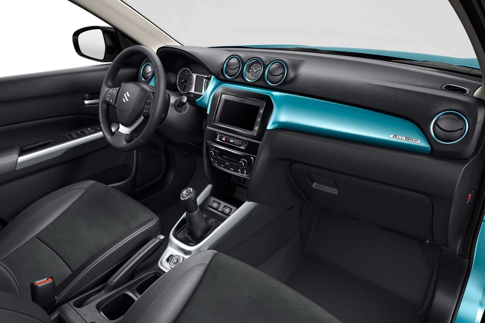 interior of 2015 Suzuki Vitara