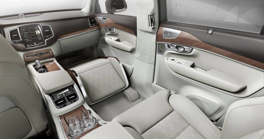 Volvo XC90 Excellence Lounge Console 3
