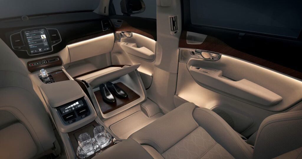 Volvo XC90 Excellence Lounge Console 4