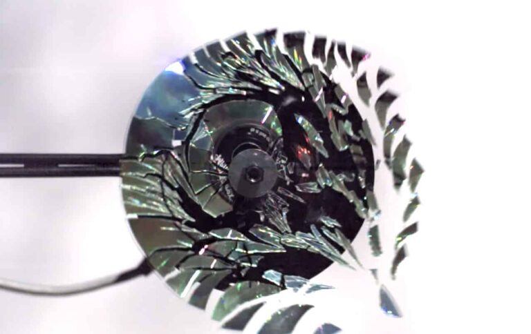 cd spinning shatters