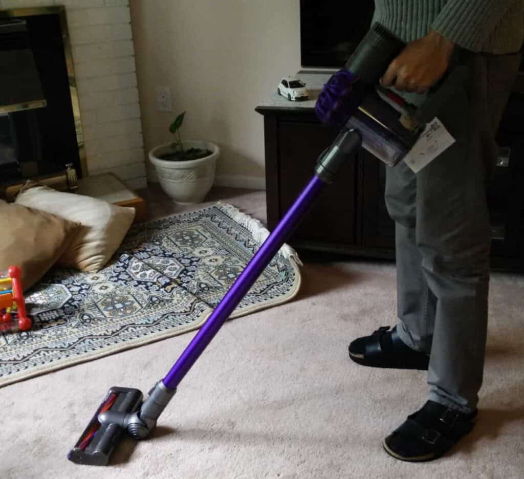 Dyson V6+ Cordless Vacuum Review 9 Dyson V6 Cordless Vacuum Review 9