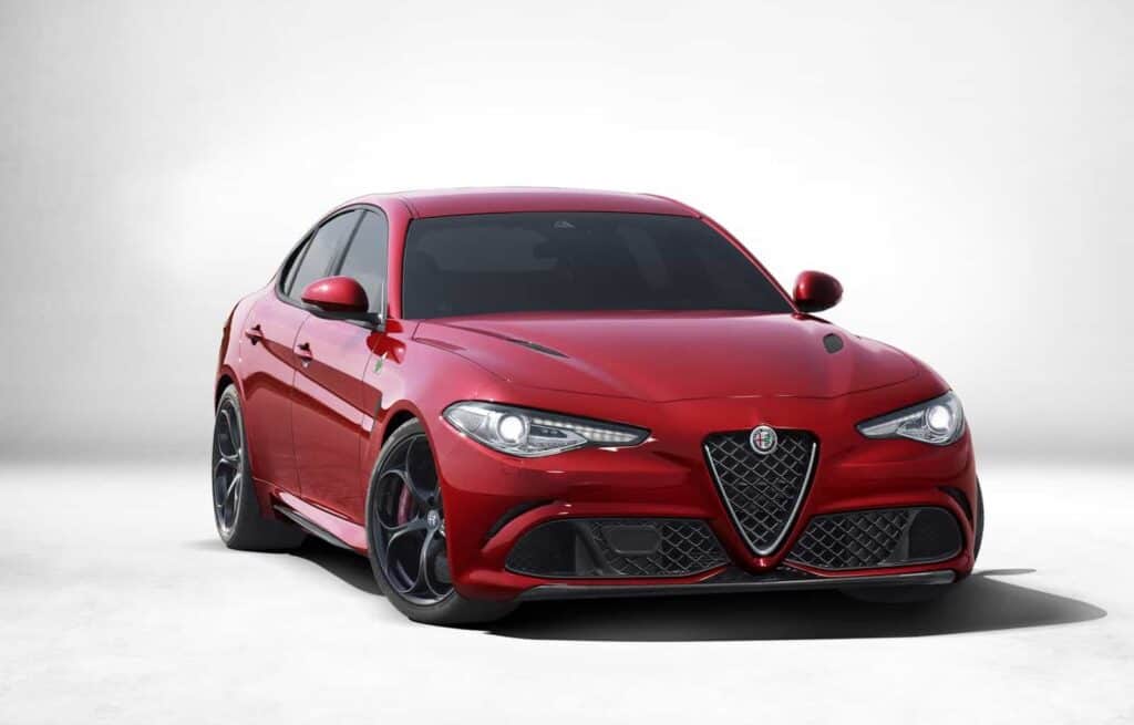 Alfa Romeo Giulia Quadrifoglio Verde (QV) 9 Alfa Romeo Giulia QV 1