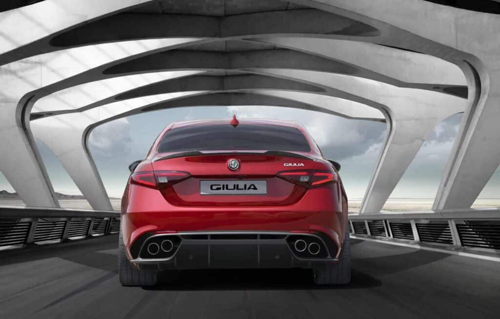 Alfa Romeo Giulia Quadrifoglio Verde (QV) 6 Alfa Romeo Giulia QV 5
