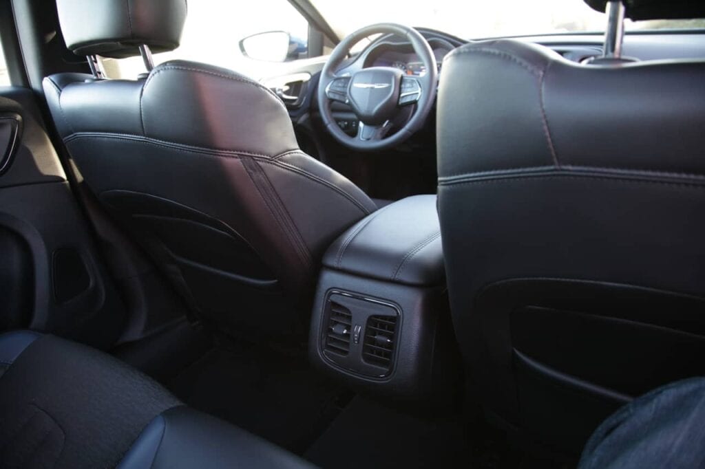 2015 Chrysler 200 S AWD Review 16 Chrysler 200 S AWD Review 13