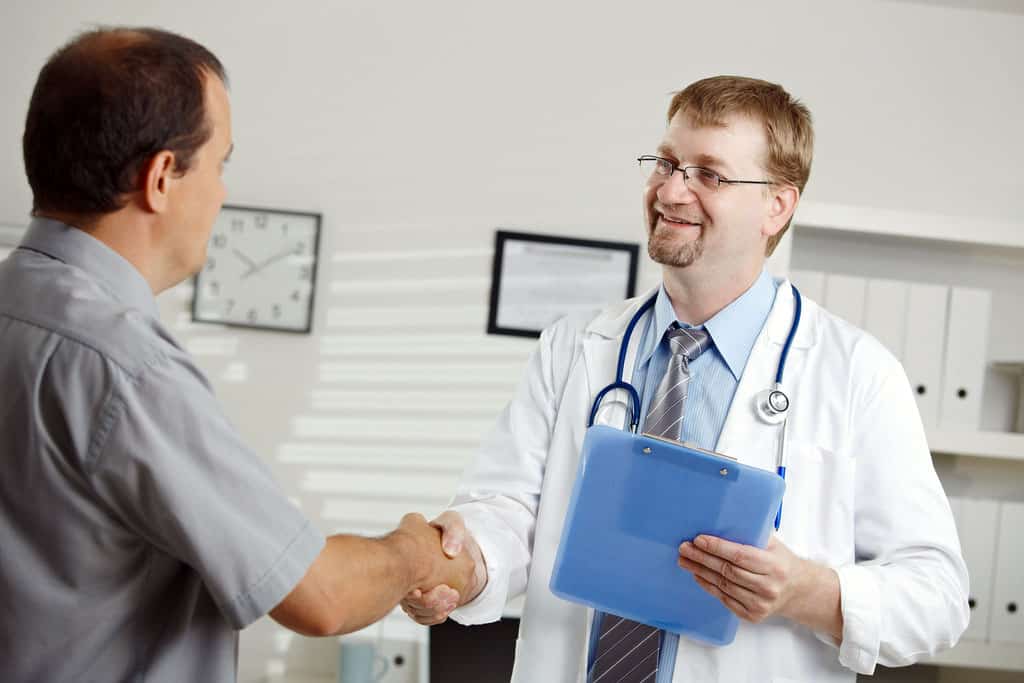 doctor meeting patientt