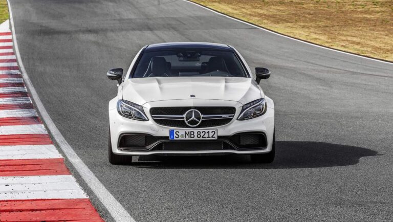 2017 Mercedes AMG C63 Coupe 05