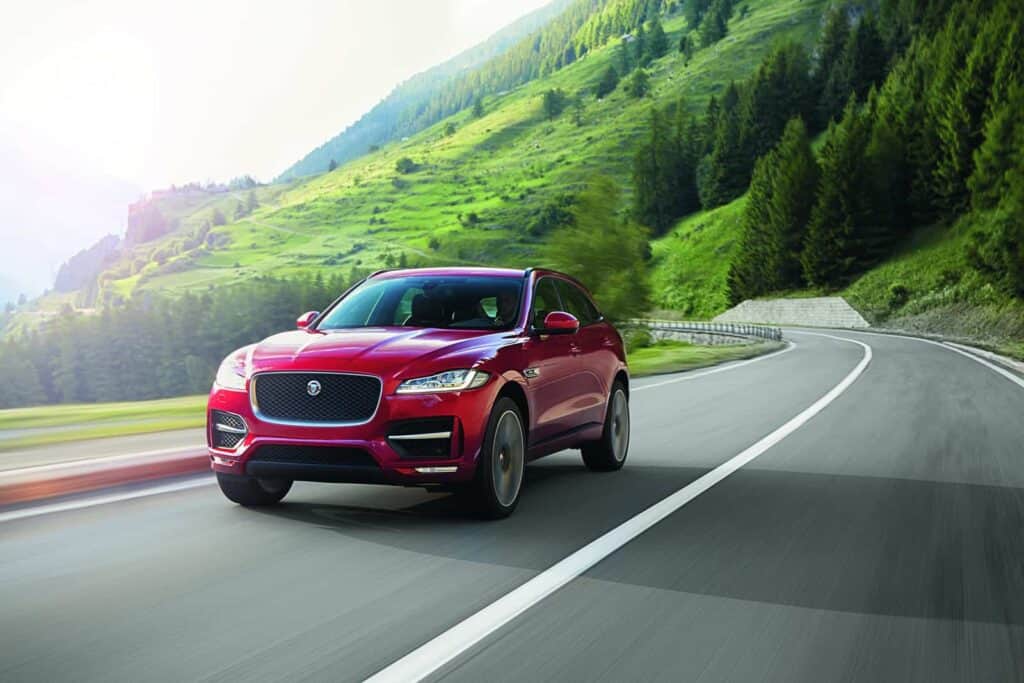 Jaguar F Pace 1