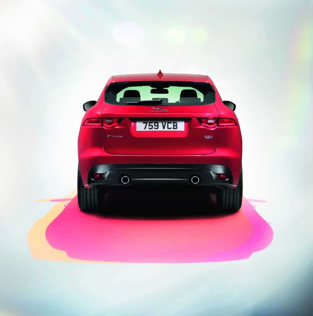 Jaguar F Pace 6