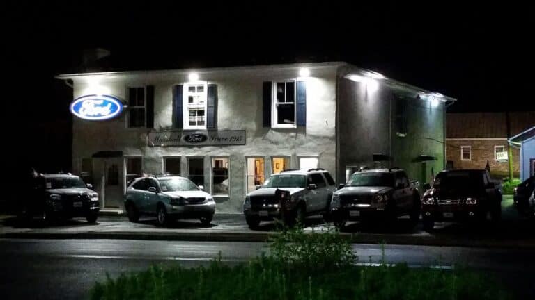 ford dealership