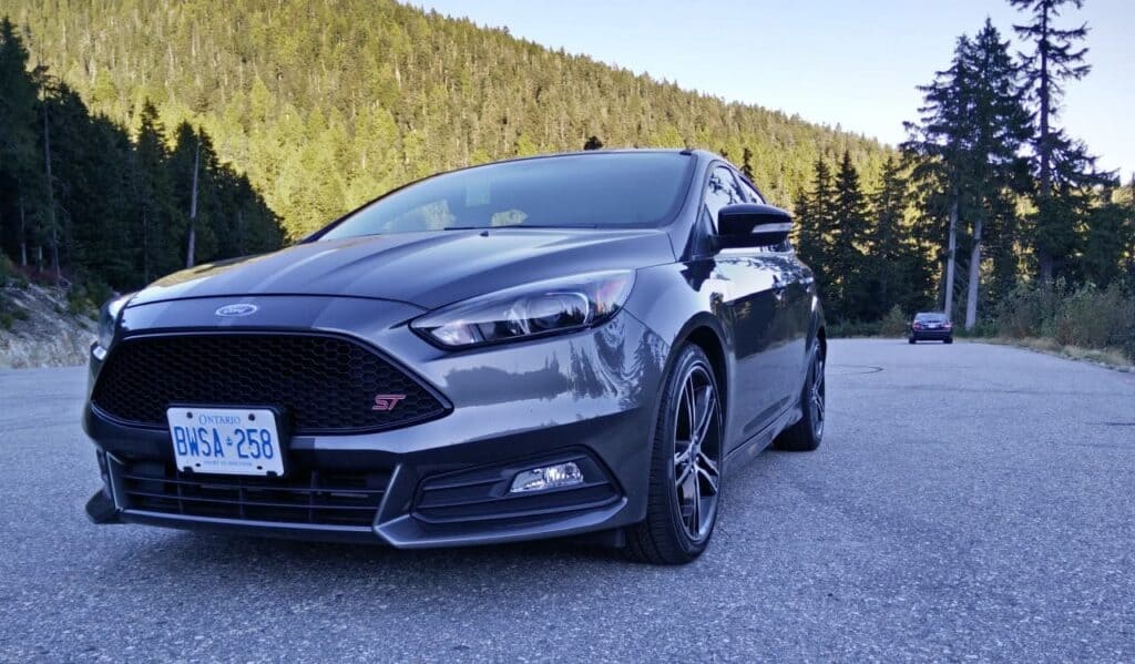 2016 Ford Focus ST Review 2