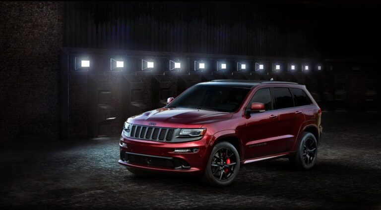 Jeep Grand Cherokee SRT Night Edition 1