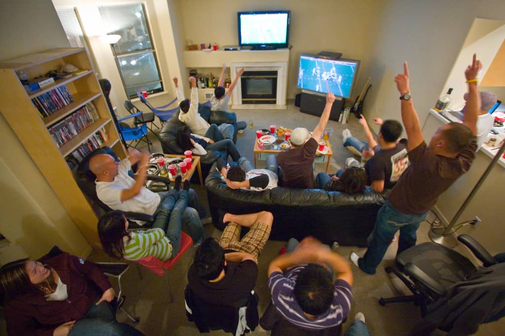 5 Ways To Throw The Ultimate Football Party