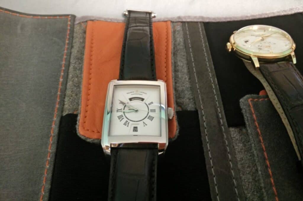 Discommon Goods Watch Roll 2