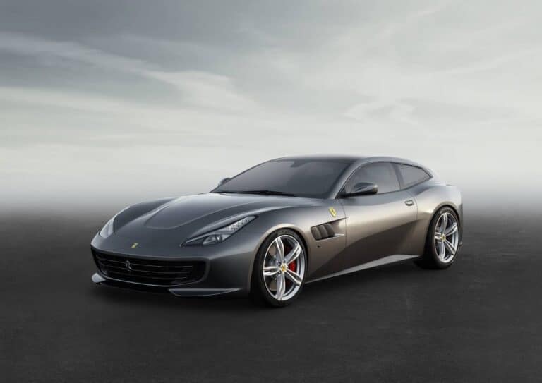Ferrari GTC4Lusso 1