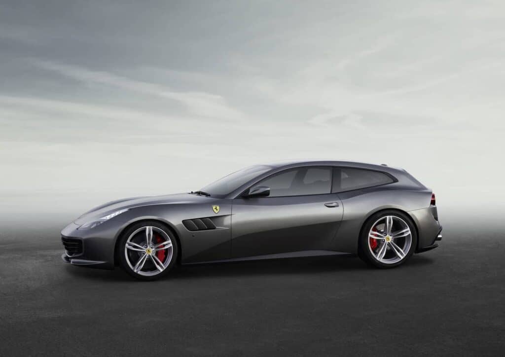 The Ferrari GTC4Lusso: Replacing the FF 4 Ferrari GTC4Lusso 3
