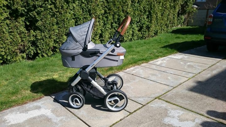 Mutsy Evo Stroller and Bassinet – Affordable Luxury at its Finest 7 mutsy_evo_urban_grey_nomad