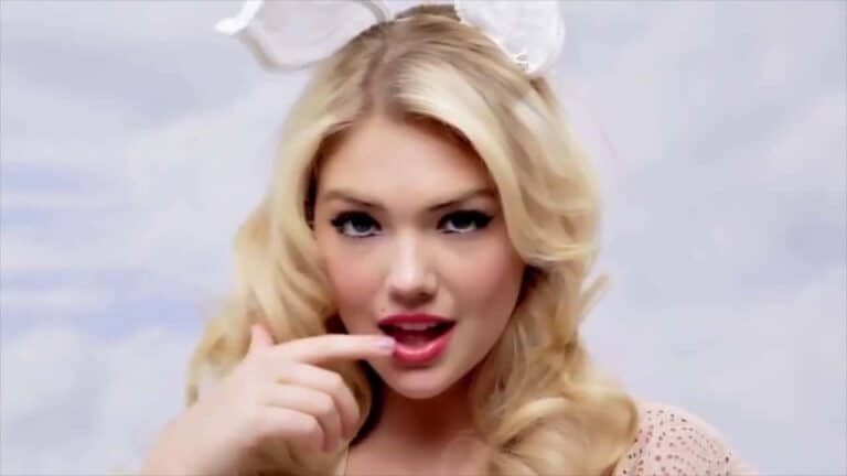 peter cottontail kate upton high resolution