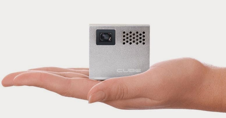 rif6-cube-projector-