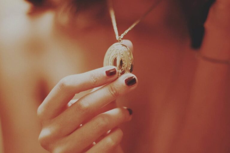woman wearing necklace