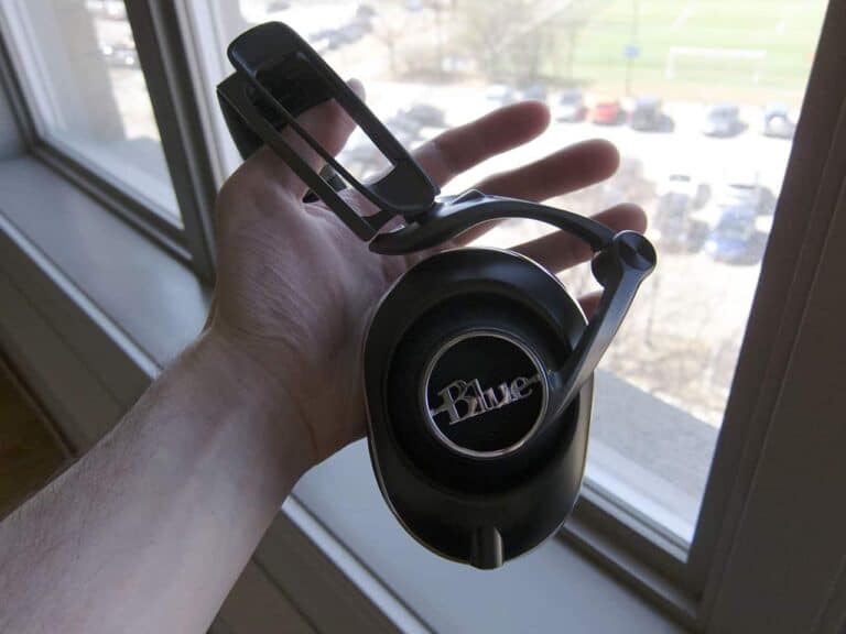 blue lola headphones