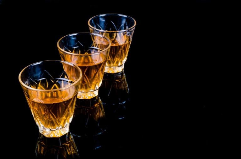 alcoholic drink in small glasses 1391964608U8Y