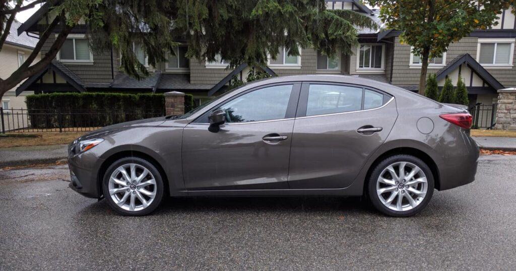 2016 Mazda3 GT Review 1