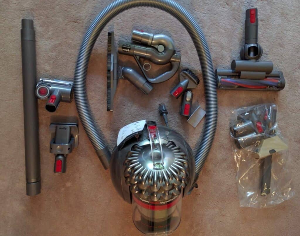Dyson Cinetic Big Ball Vacuum Cleaner Review 10 Dyson Cinetic Big Ball Vacuum Review 2