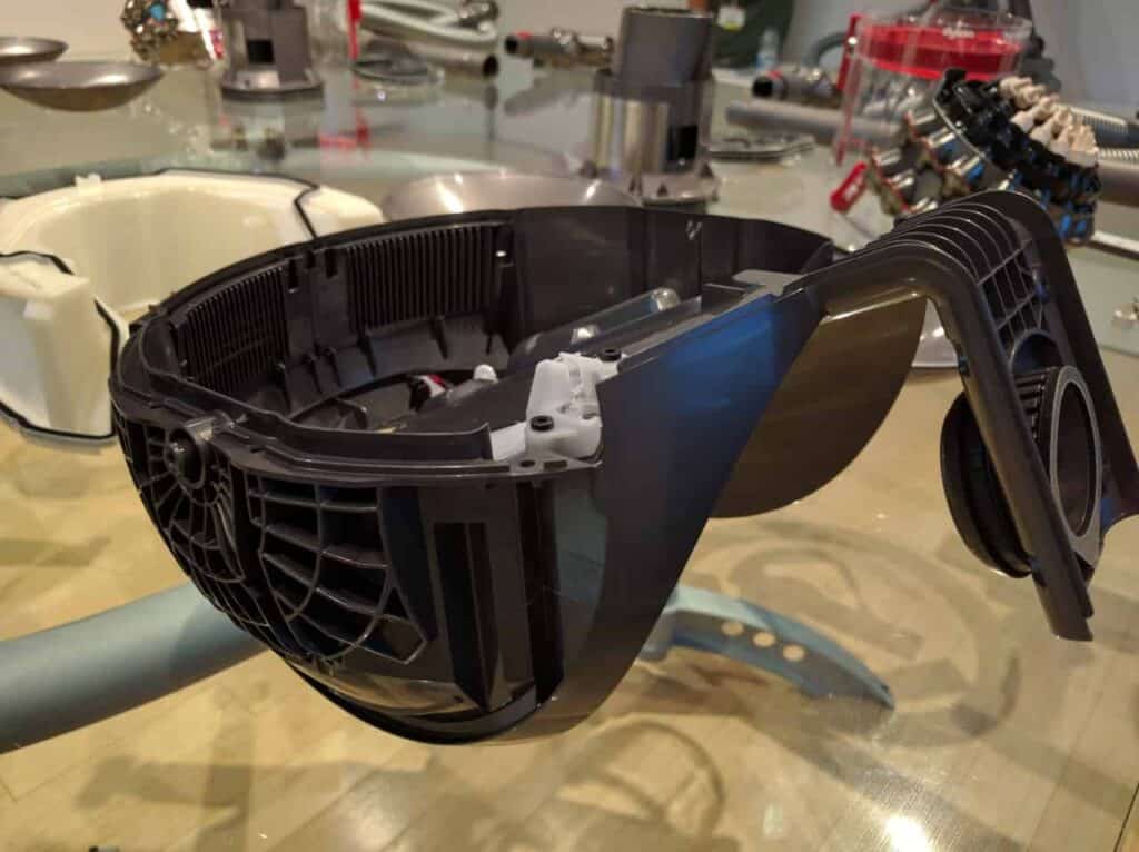 Dyson Cinetic Big Ball Vacuum Cleaner Review 3 Dyson Cinetic Big Ball Vacuum Review 5