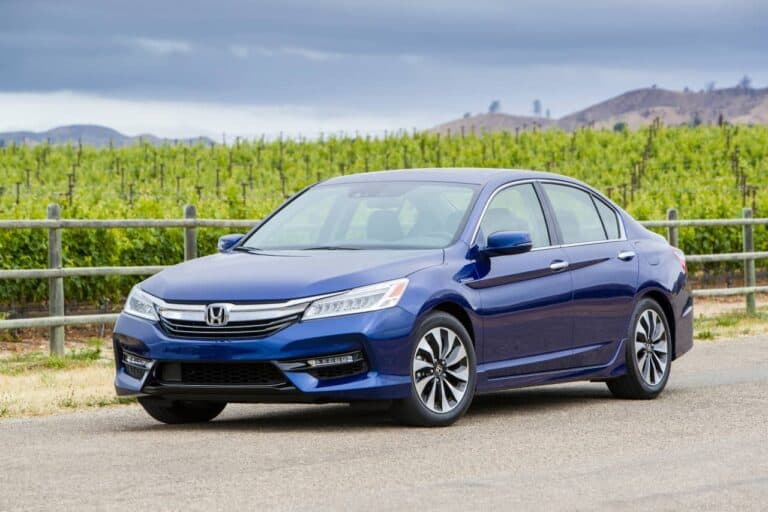 2017 Honda Accord Hybrid Review 1