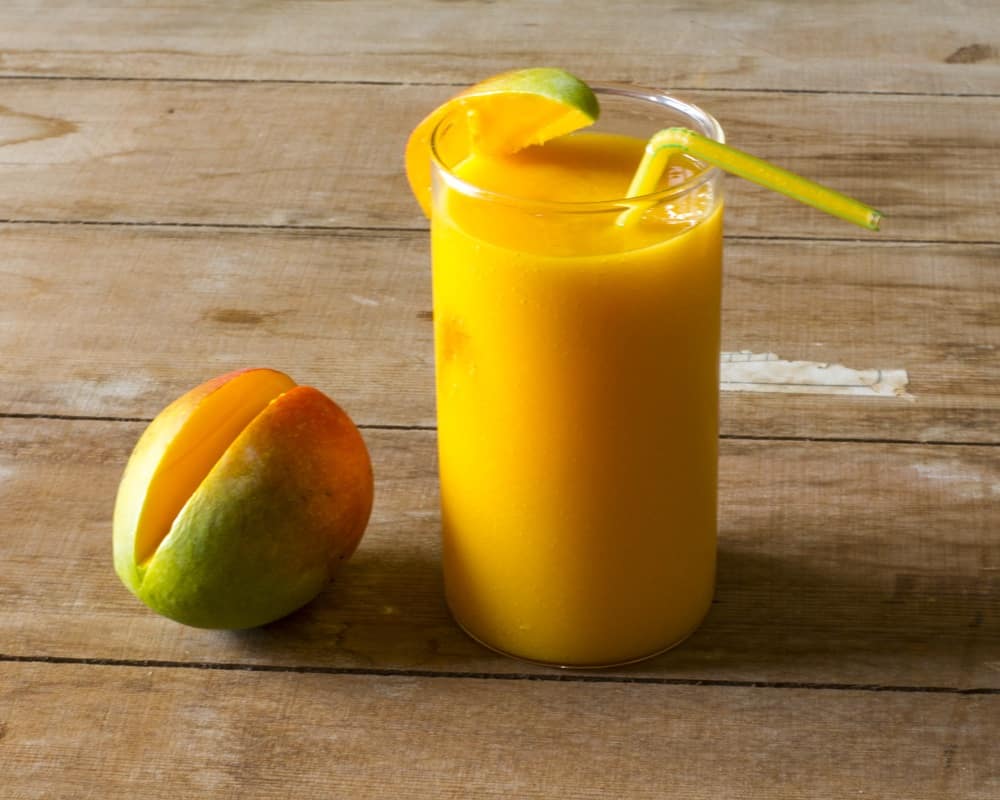 fresh mango smoothie