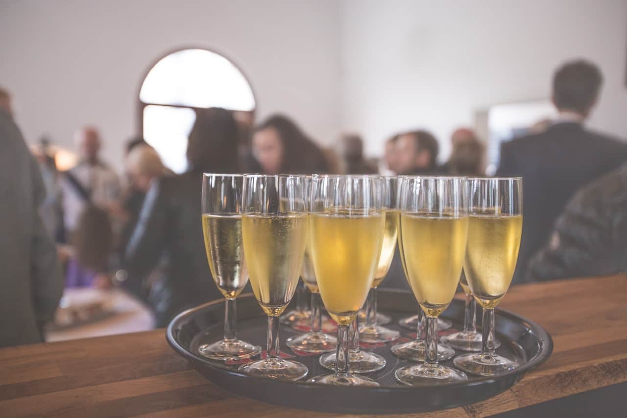 bar drinks party champagne