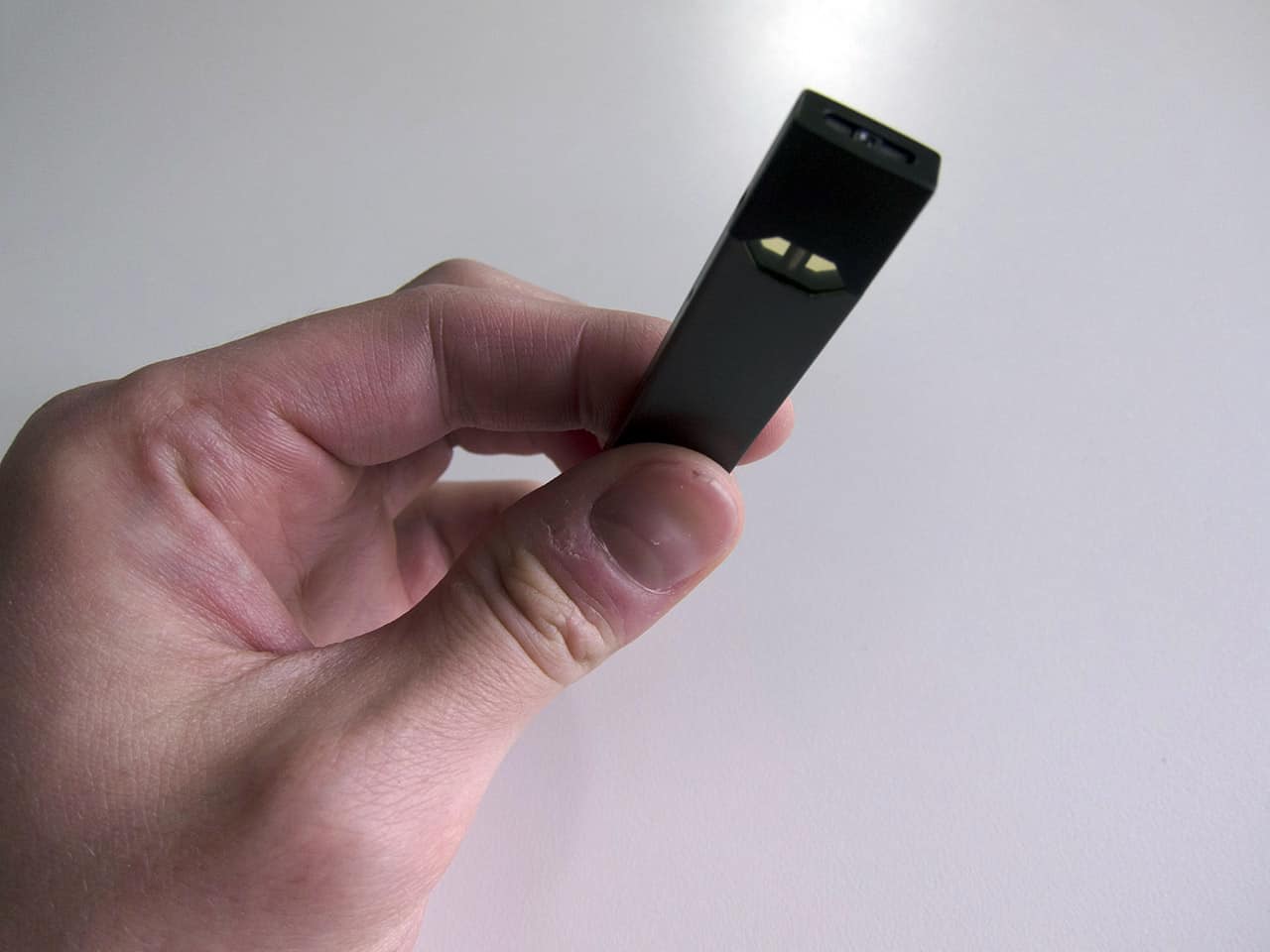 Is the Juul Vaporizer Starter Kit Worth a Try? Here’s My Review