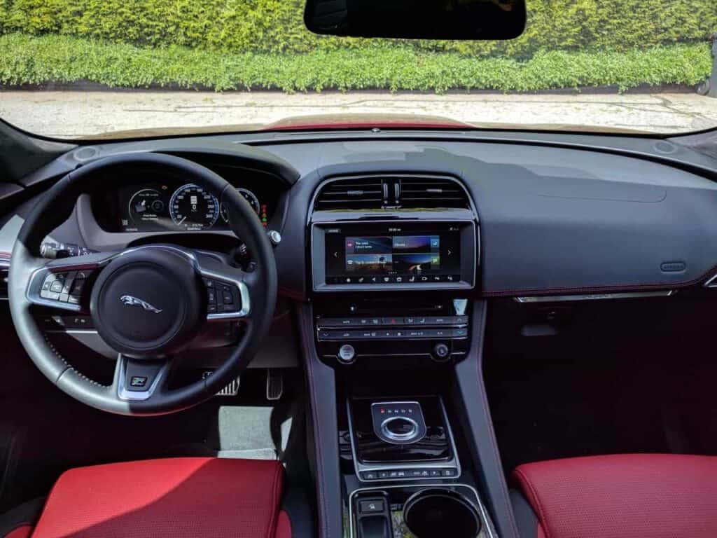 2017 Jaguar F Pace Review 8