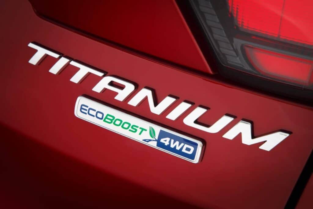 17 Ford Escape Titanium Review 6