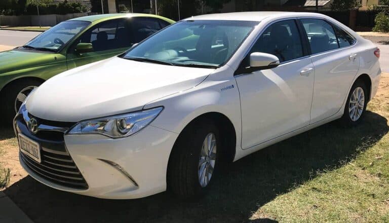 2016 Toyota Camry AVV50R Altise sedan 2017 03 25 01