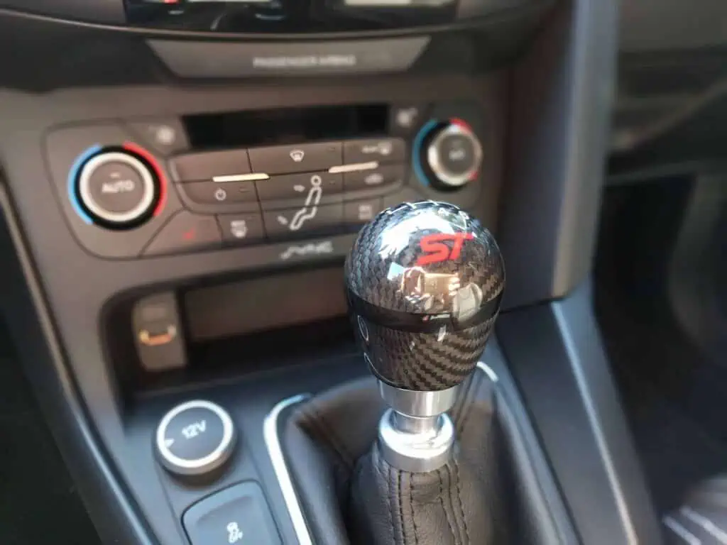 2017 Ford Focus ST Review 9