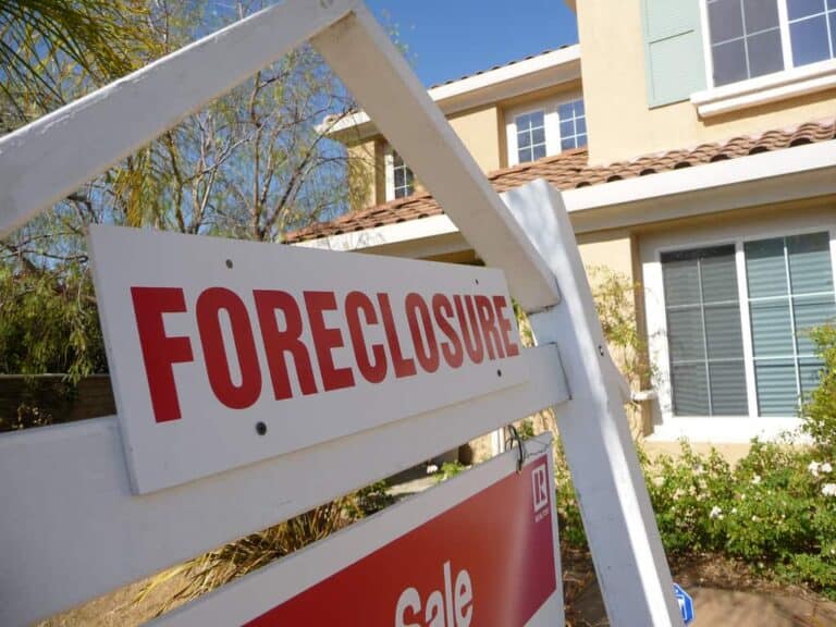 foreclosure home sign