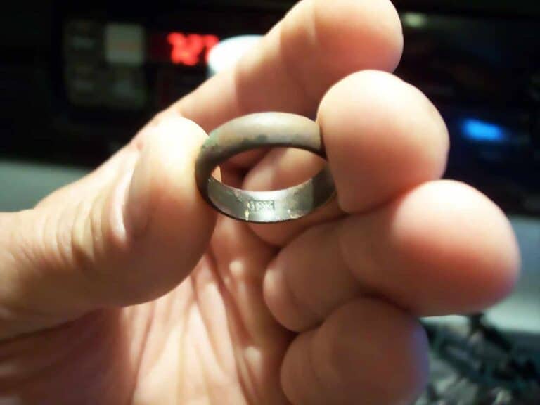 old tarnished ring