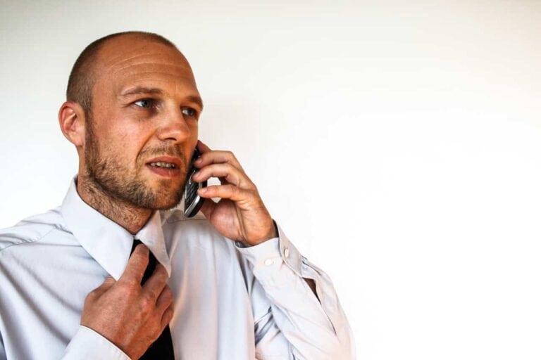man tie cellphone