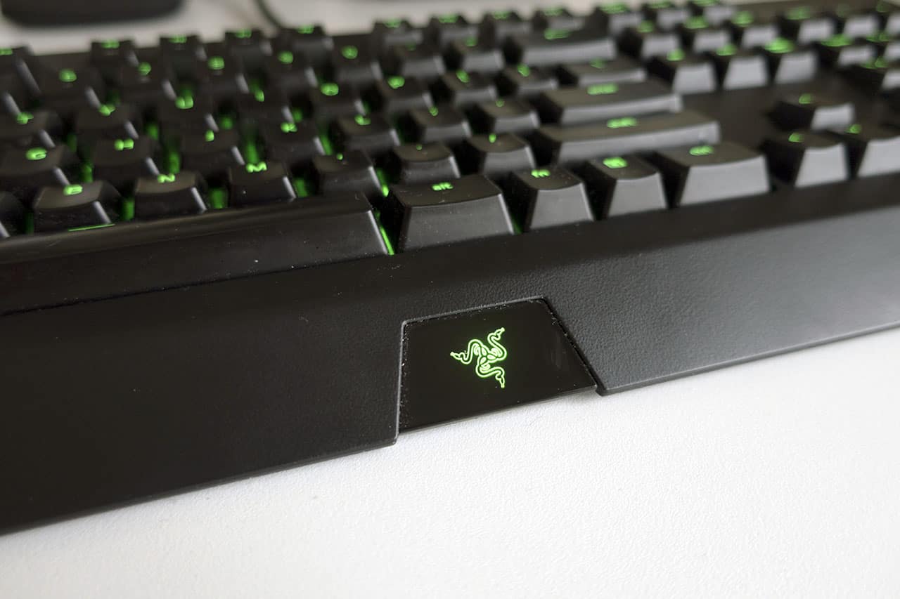 Razer's Blackwidow Makes Other Keyboards Feel Like Toys 2 razer blackwidow keyboard01