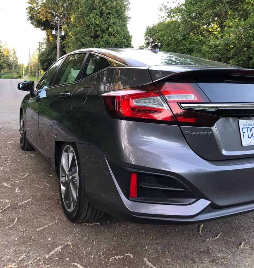 No Range Anxiety: 2018 Honda Clarity Plug-In Hybrid Review 8 2018 Honda Clarity PHEV Review 4