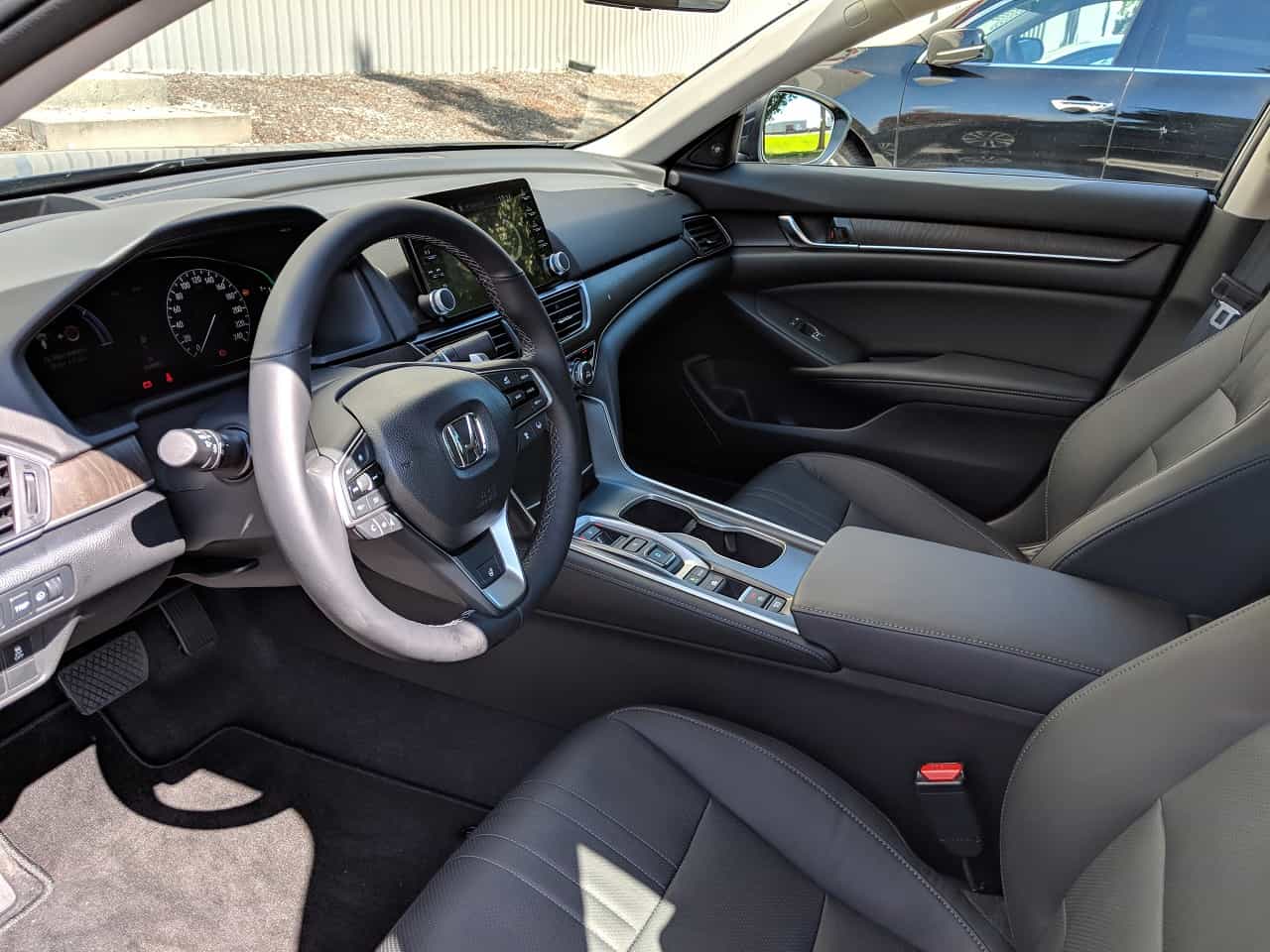 2018 Honda Accord Hybrid Review 11