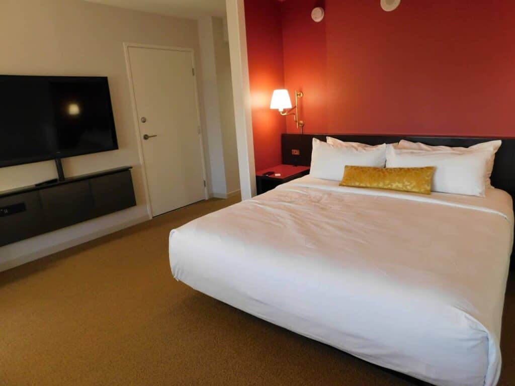 Visiting Las Vegas with Park MGM and MGM Resorts 4 Park MGM Room 2