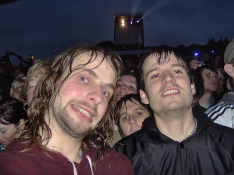 people white stripes concert